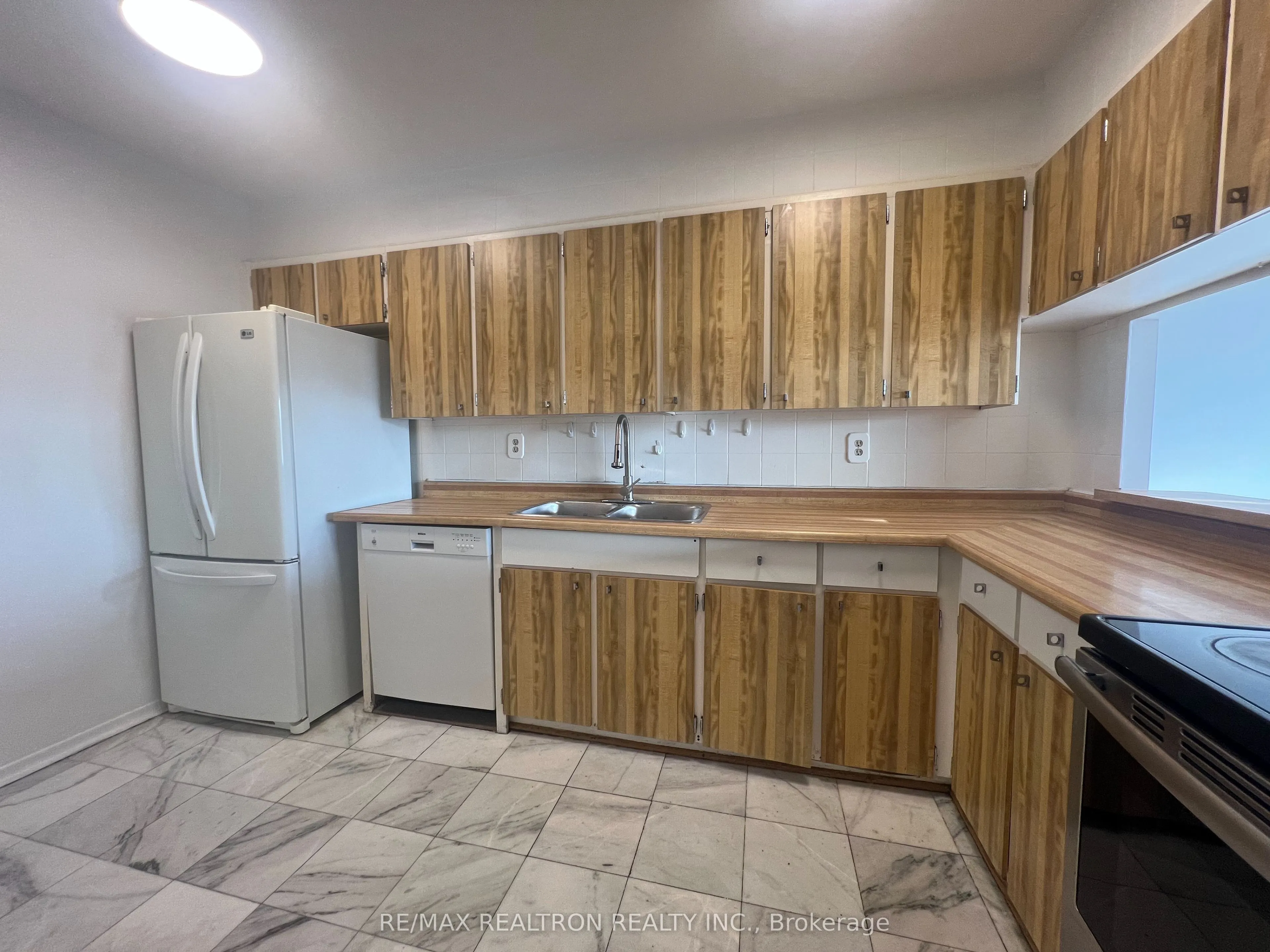2365 Kennedy Road, #408