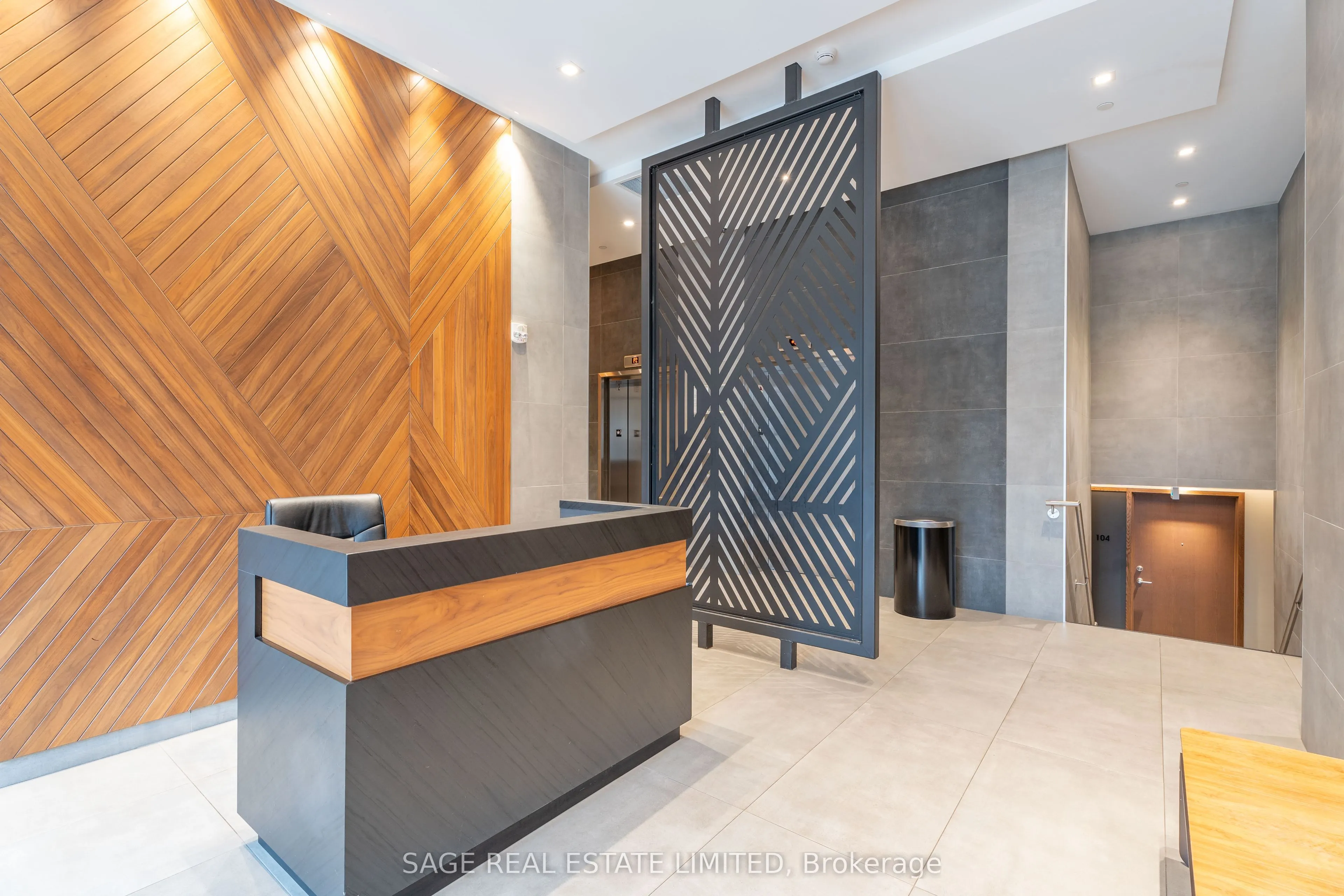 1331 Queen Street E, #404