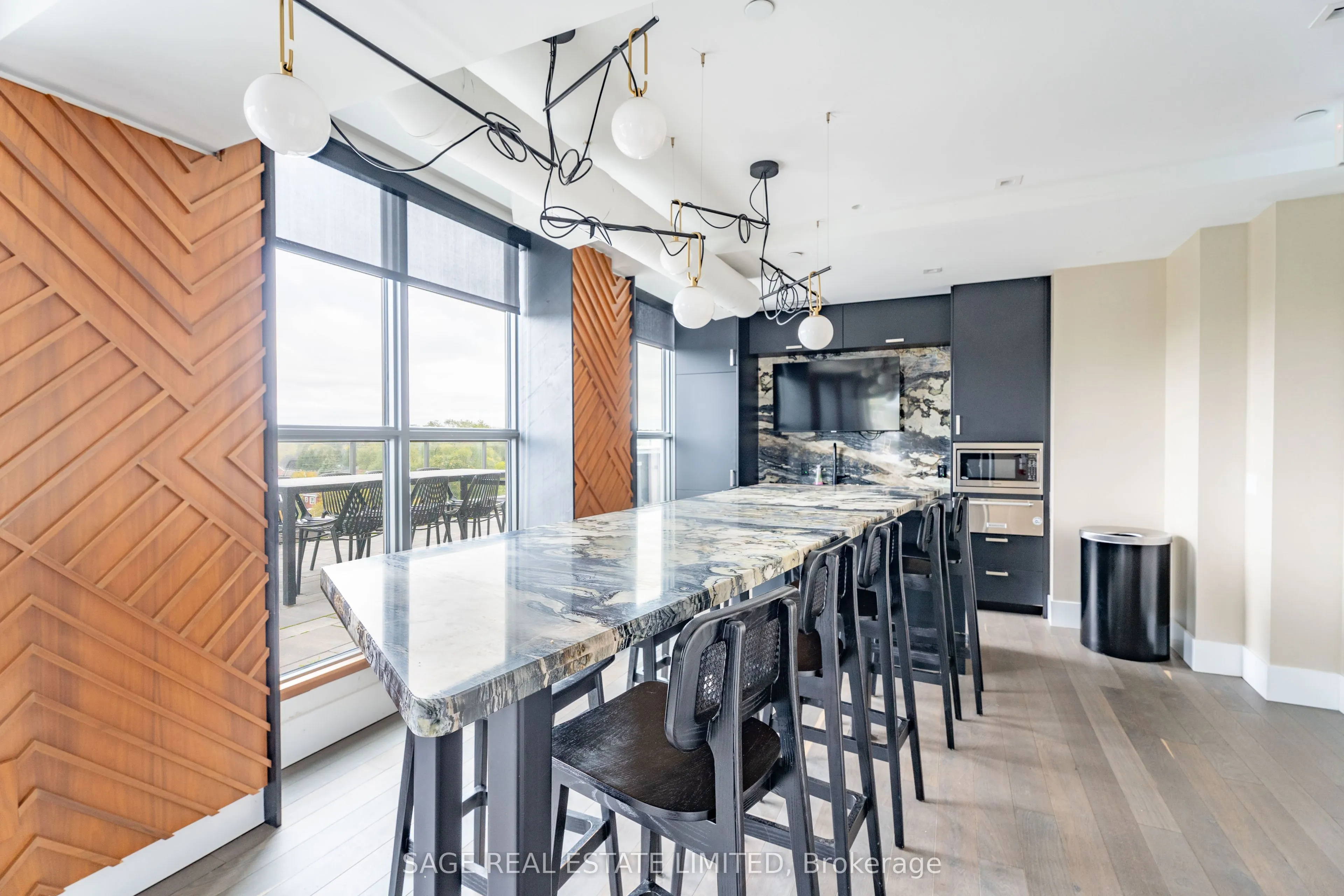 1331 Queen Street E, #404