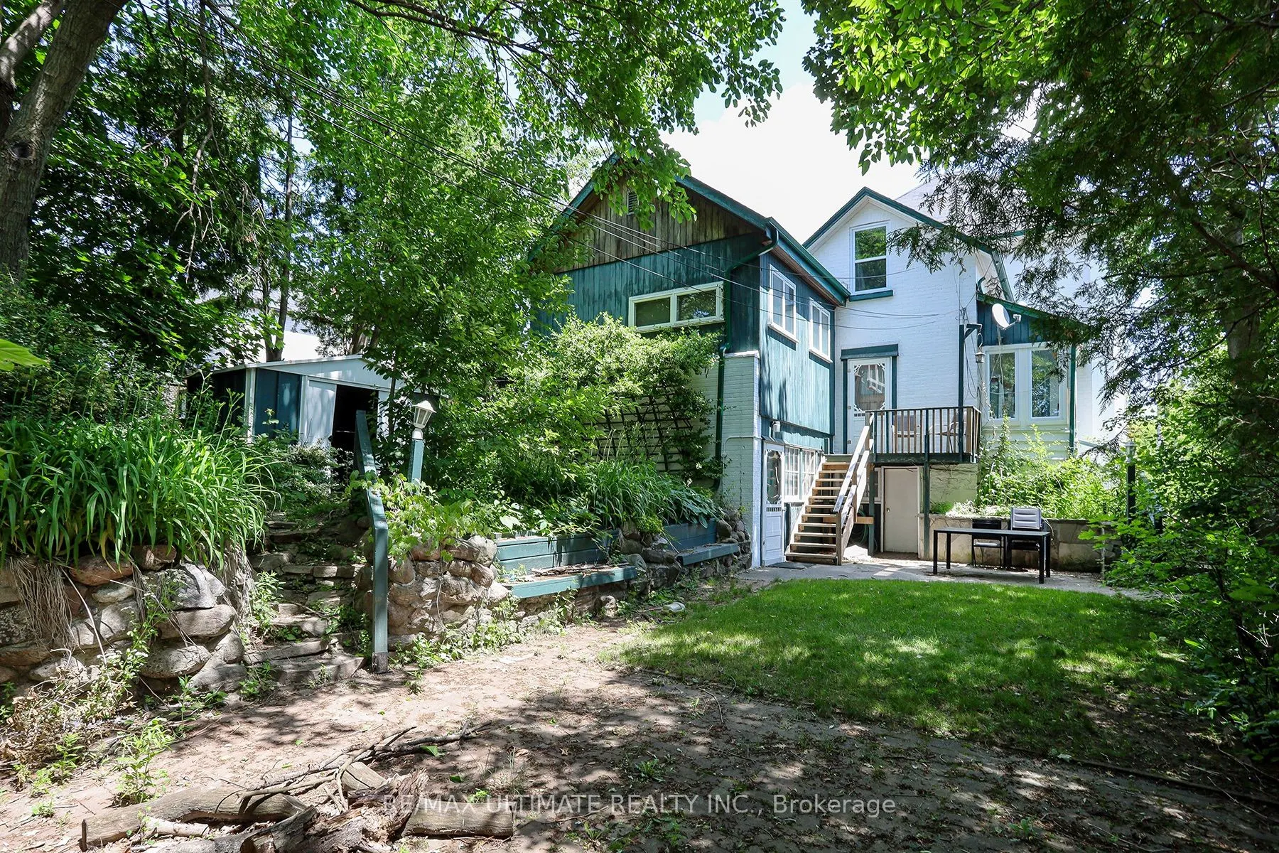 544 Bellamy Road N