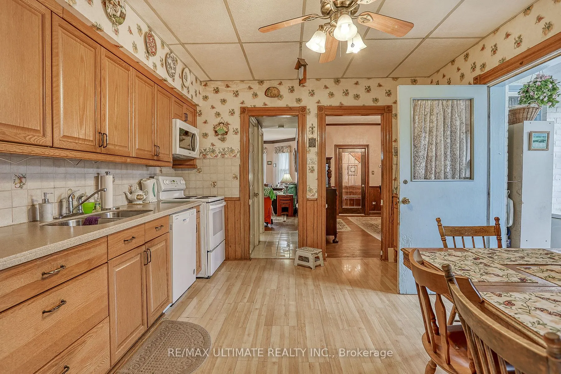 544 Bellamy Road N
