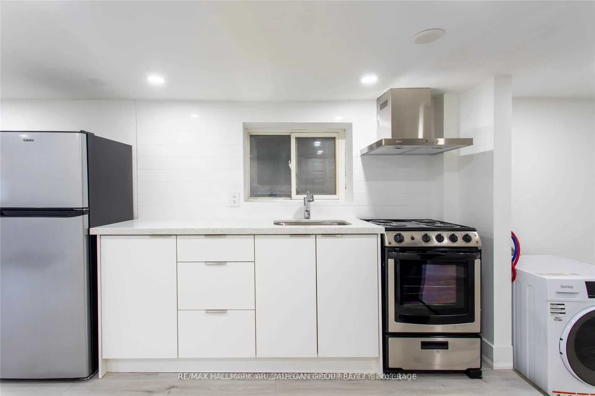 138 Booth Avenue, #Lowe Fl