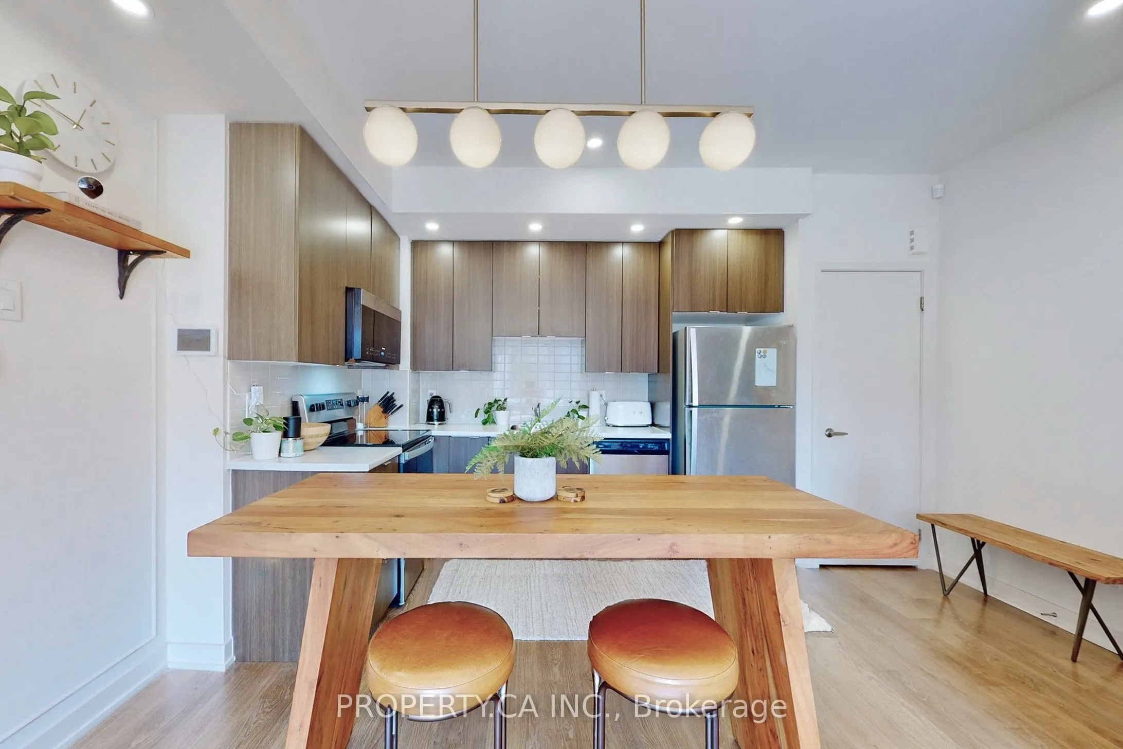 60 Orchid Place, #TH-2