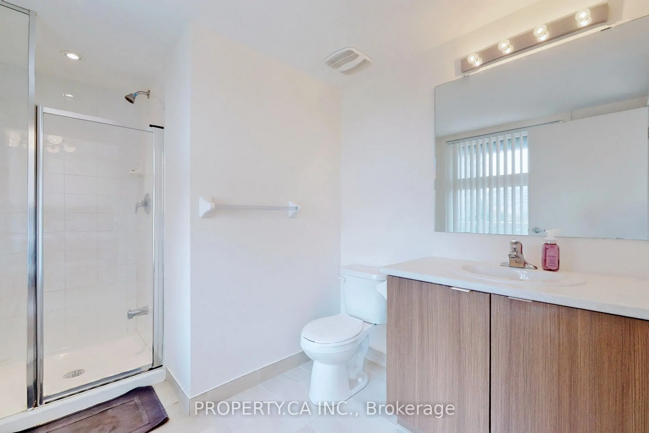 60 Orchid Place, #TH-2