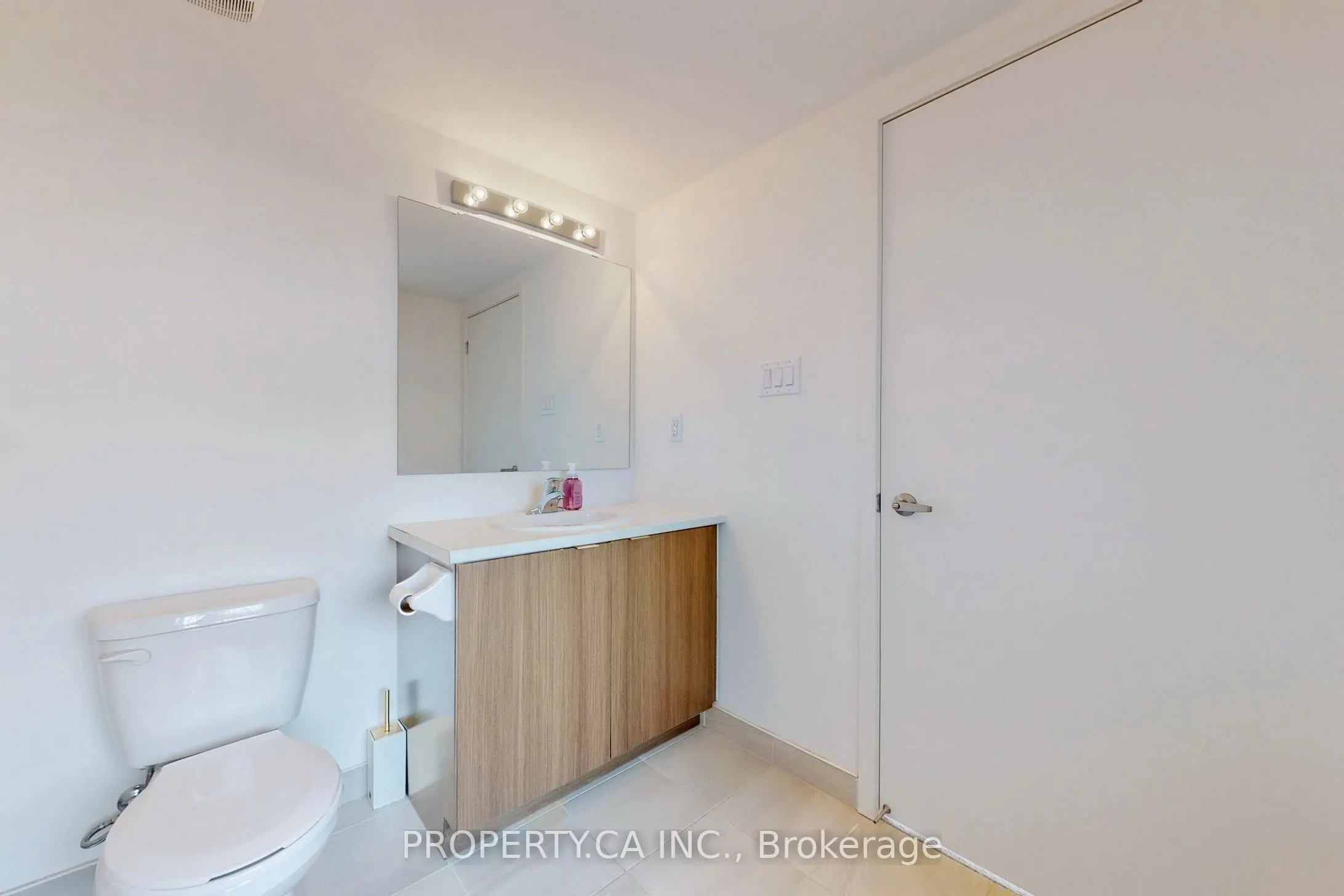 60 Orchid Place, #TH-2