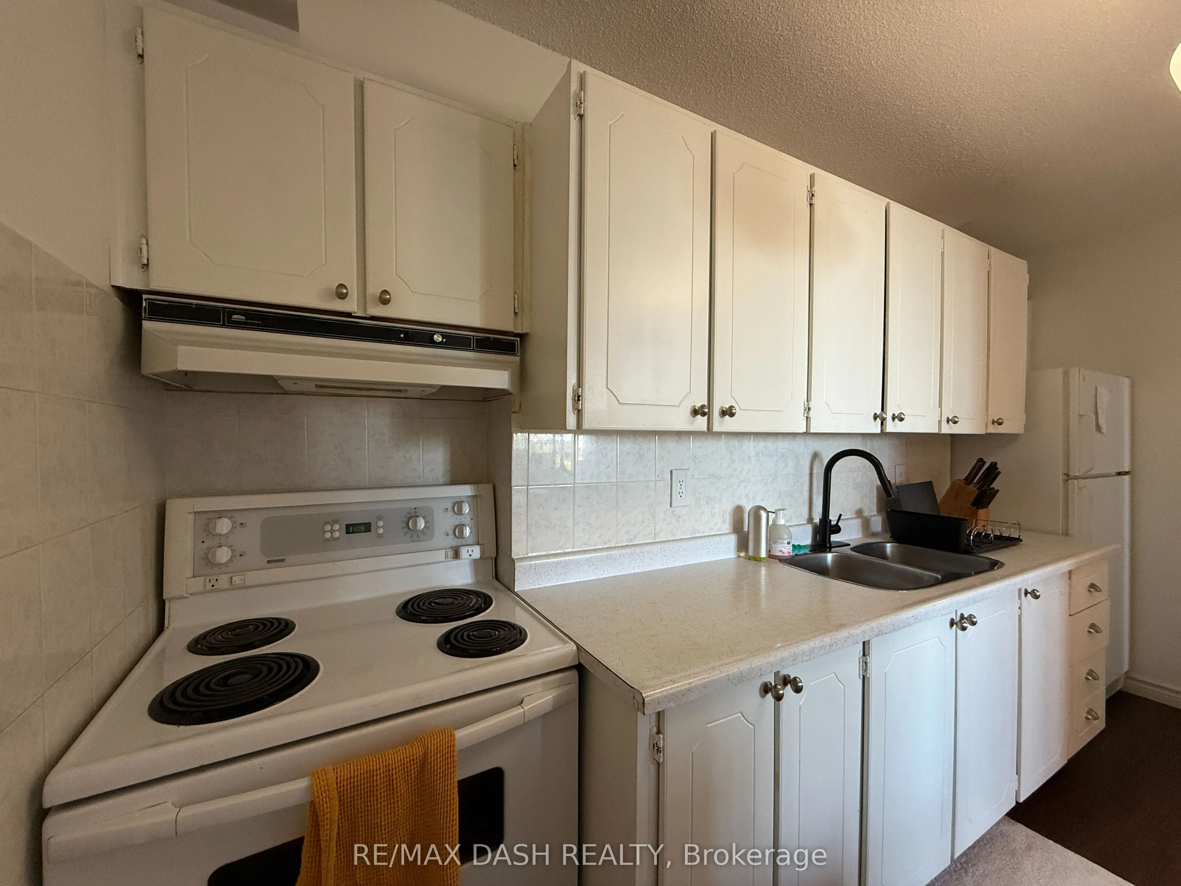 15 Torrance Road, #611