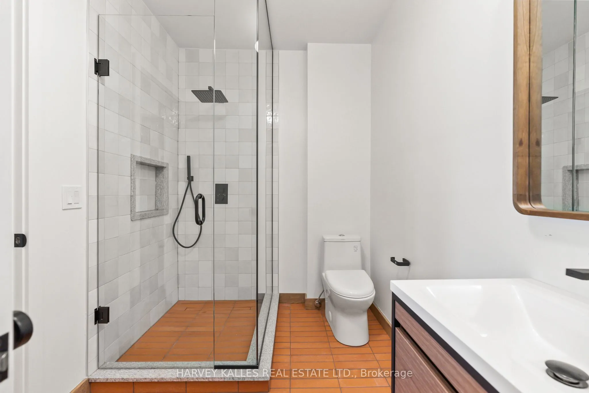 663 Greenwood Avenue, #2