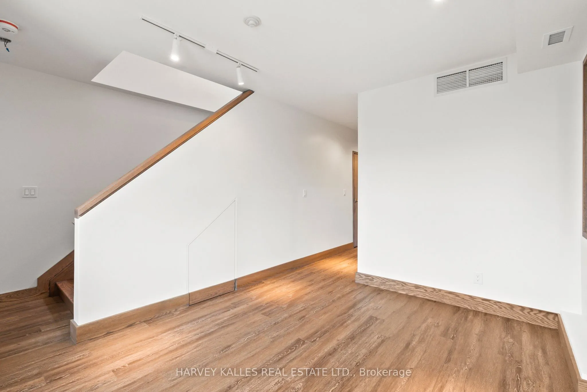 663 Greenwood Avenue, #2