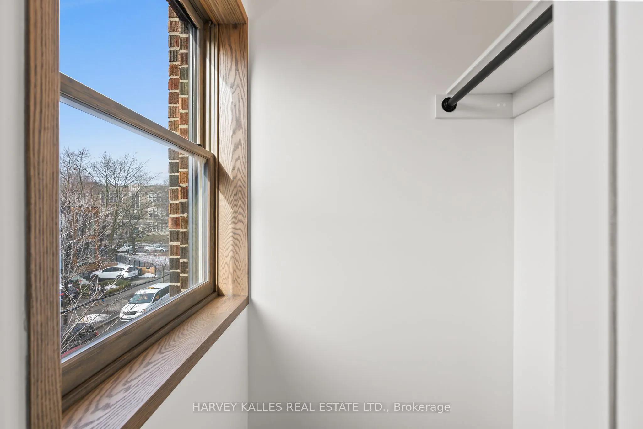 663 Greenwood Avenue, #2