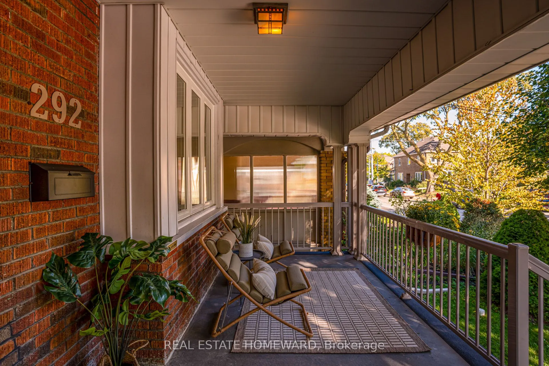 292 Glebeholme Boulevard
