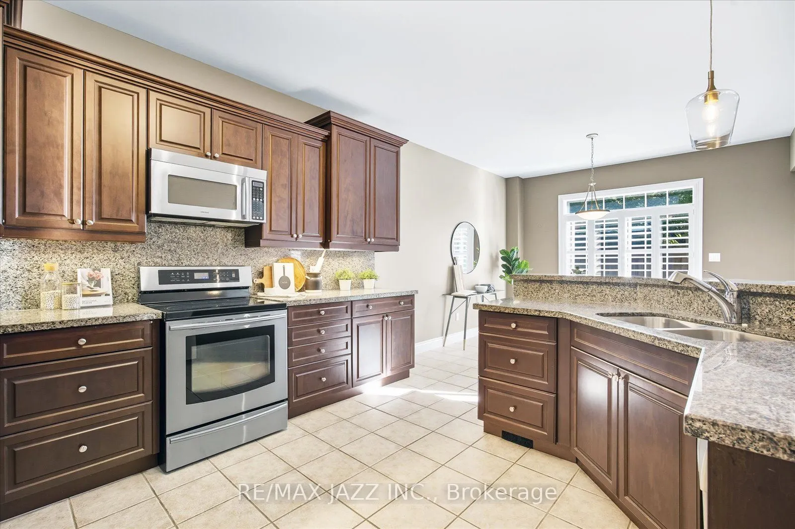 1629 Chilliwack Street