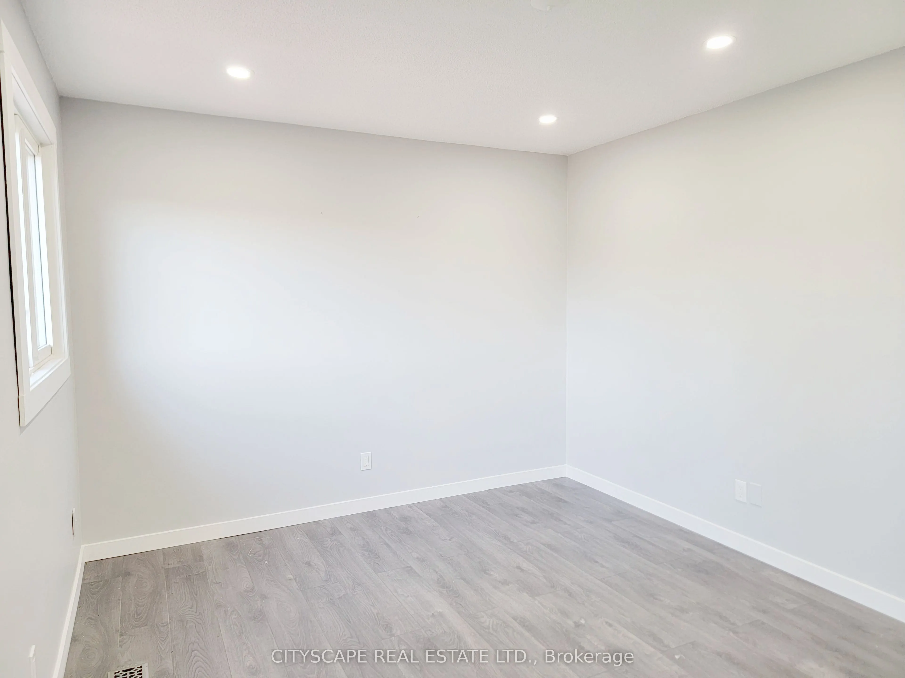 15 Hartsfield Drive