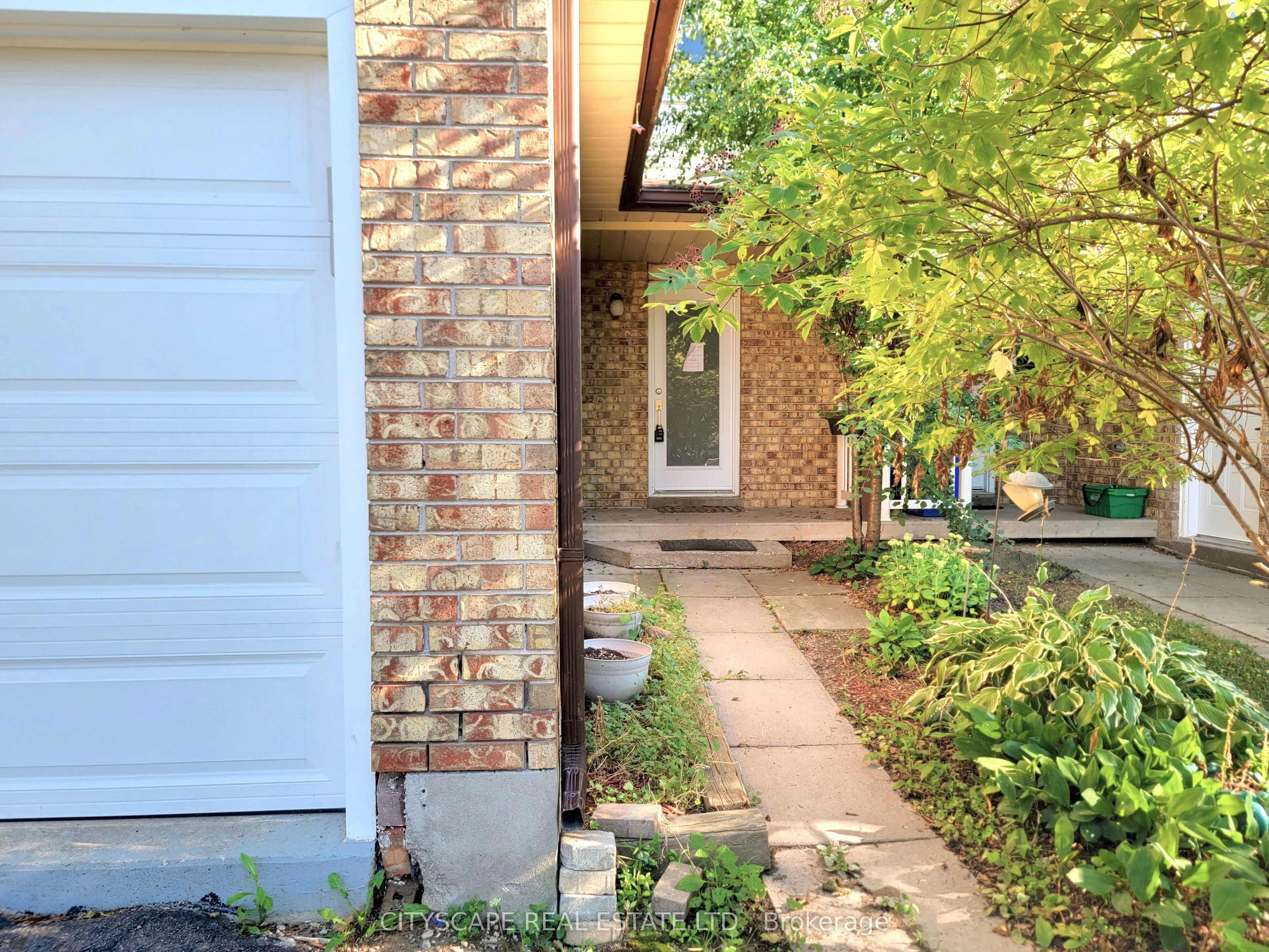15 Hartsfield Drive