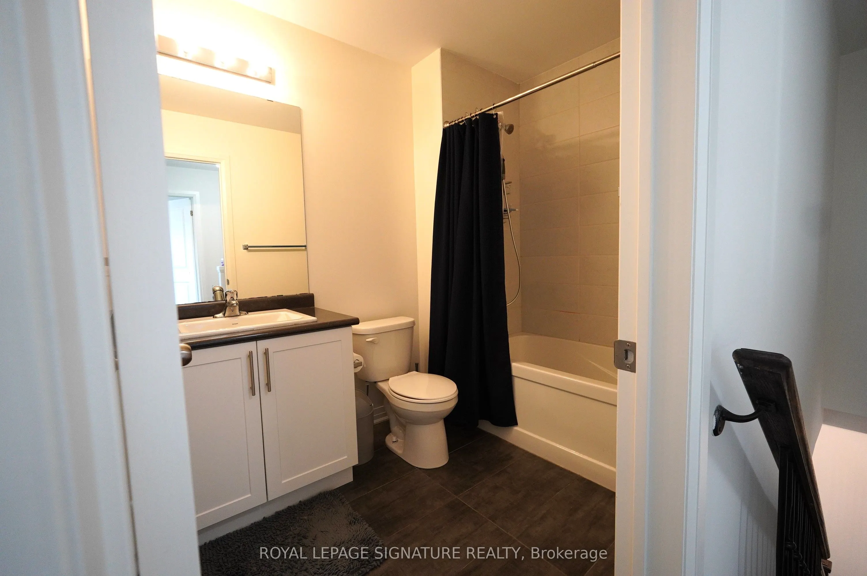 212 Lord Elgin Lane