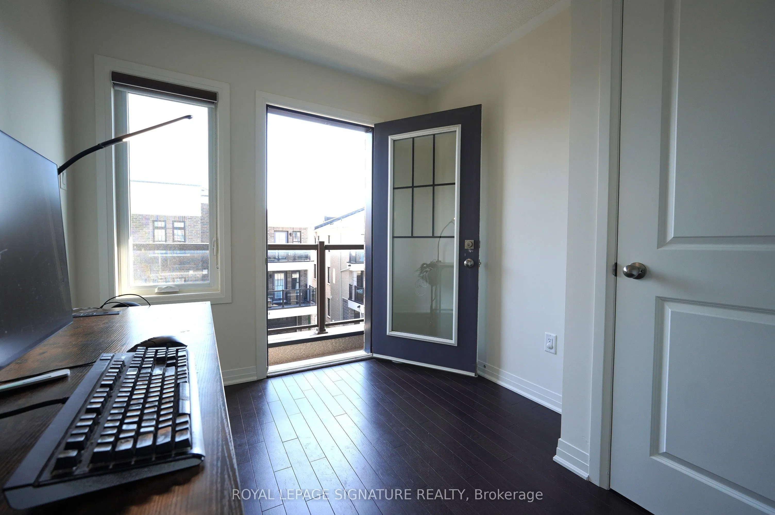 212 Lord Elgin Lane