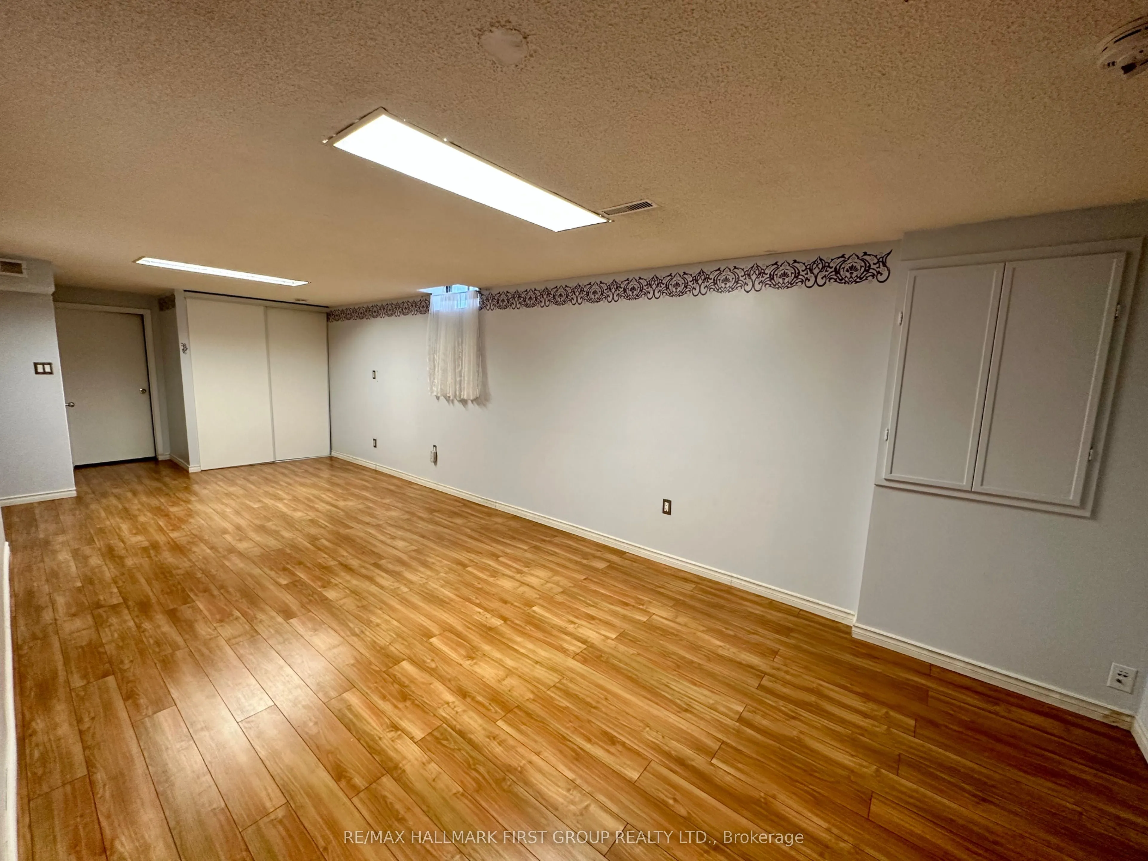44 Loradeen Crescent, #Lower