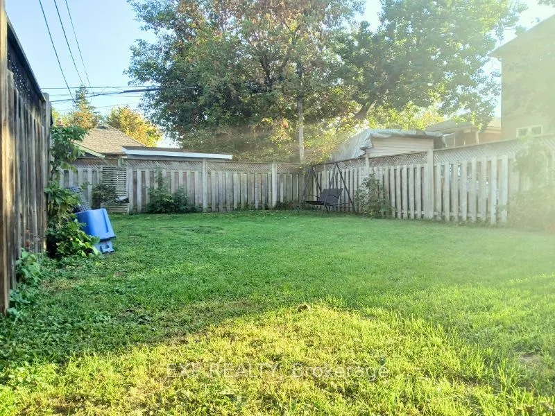 861 Cosburn Avenue, #Main Fl
