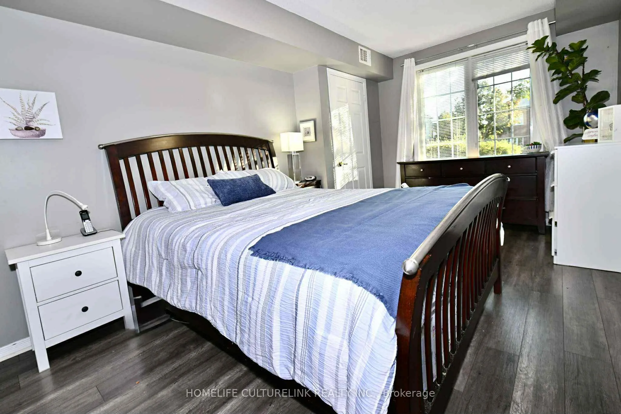 84 Petra Way E, #1