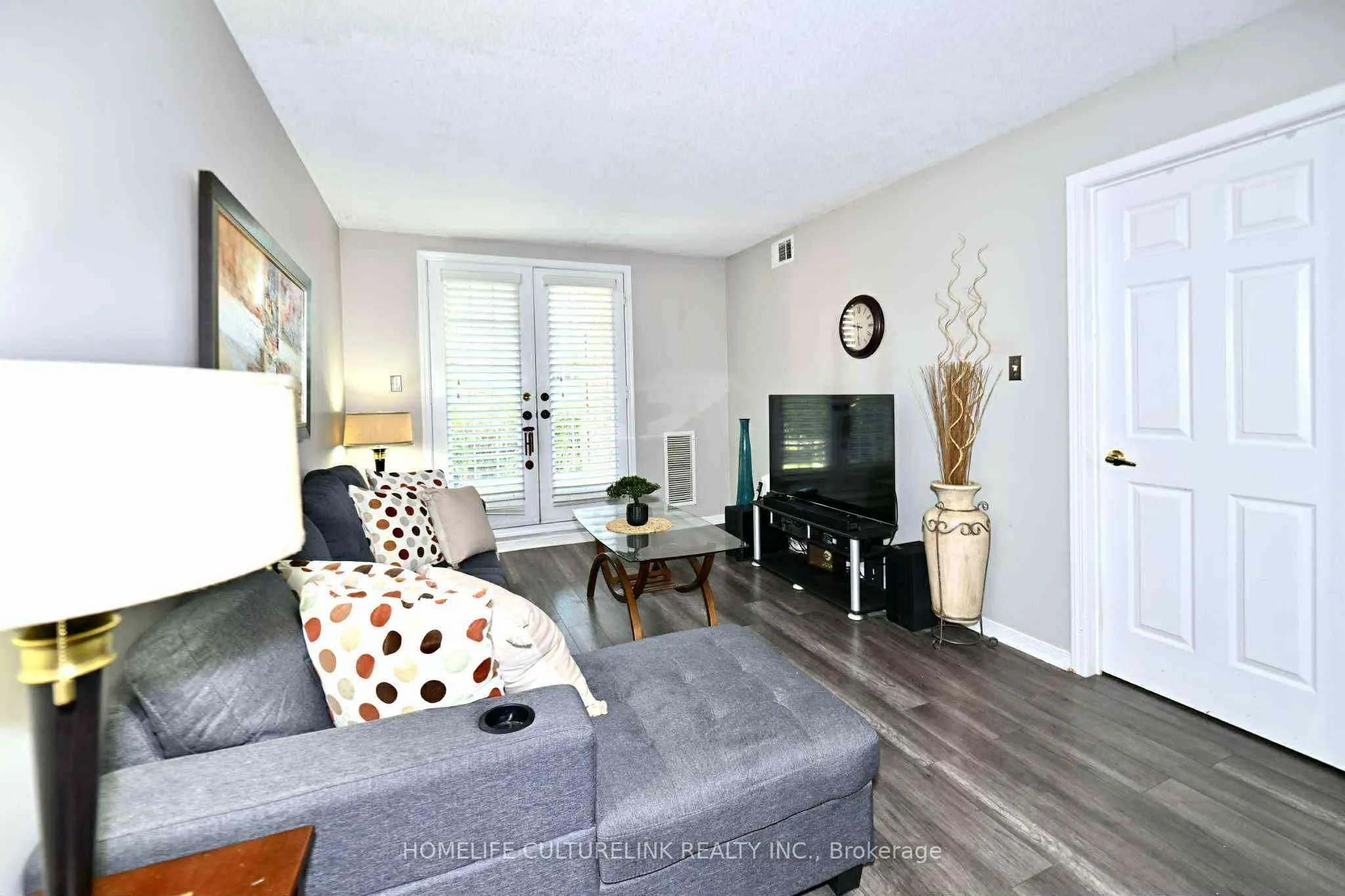 84 Petra Way E, #1