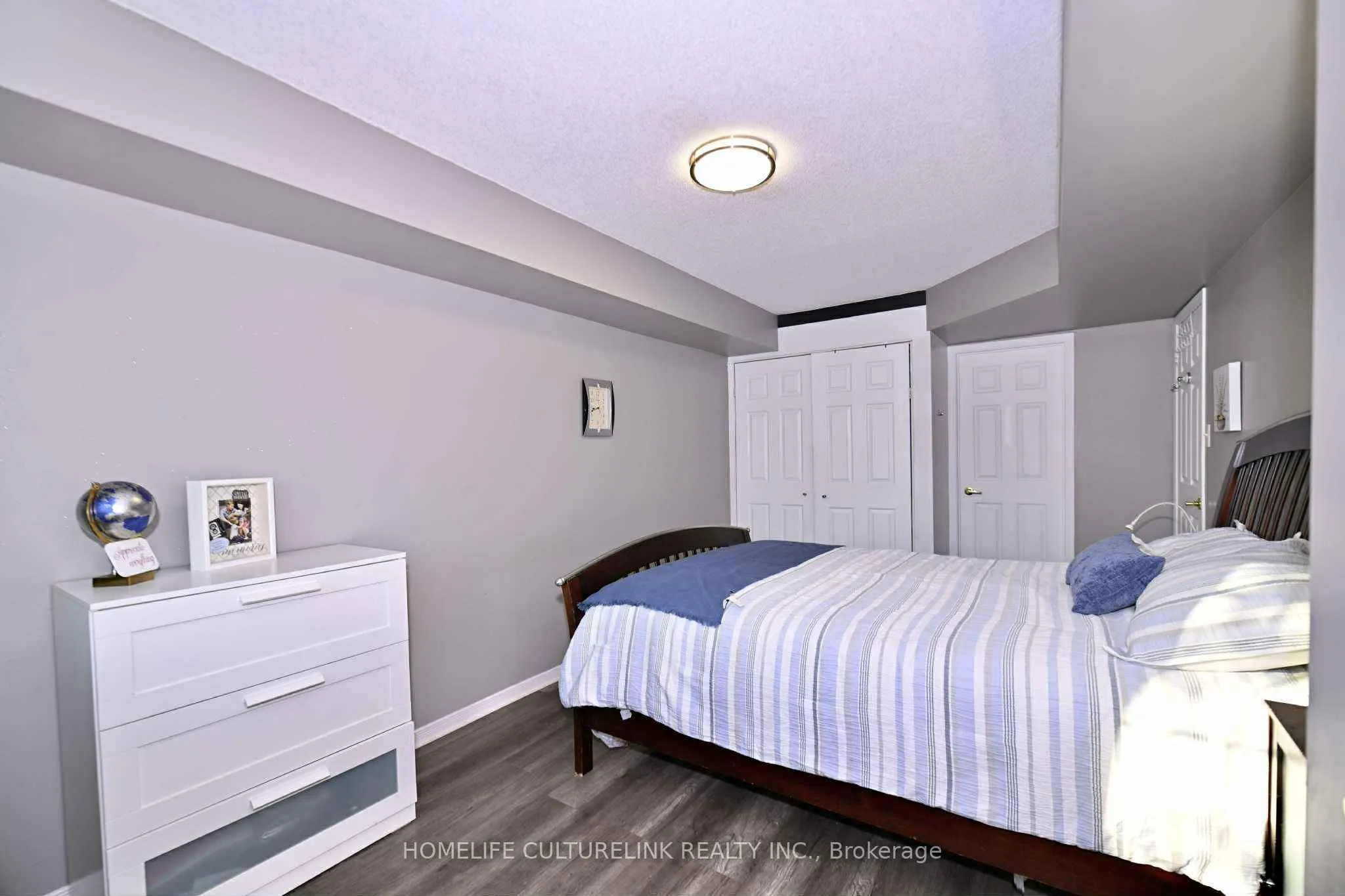 84 Petra Way E, #1