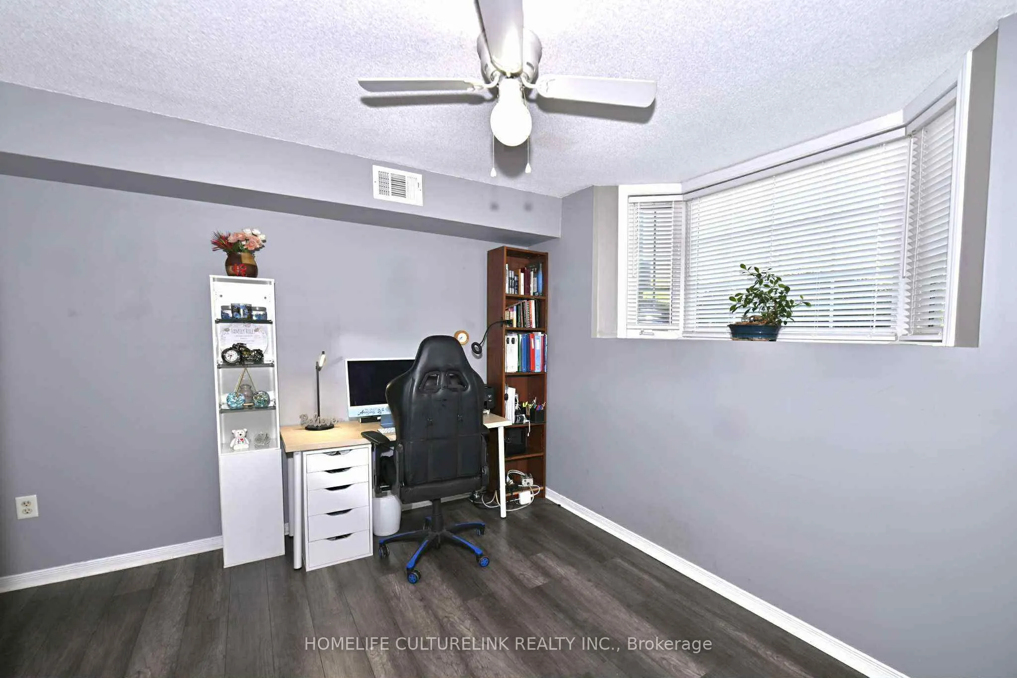 84 Petra Way E, #1
