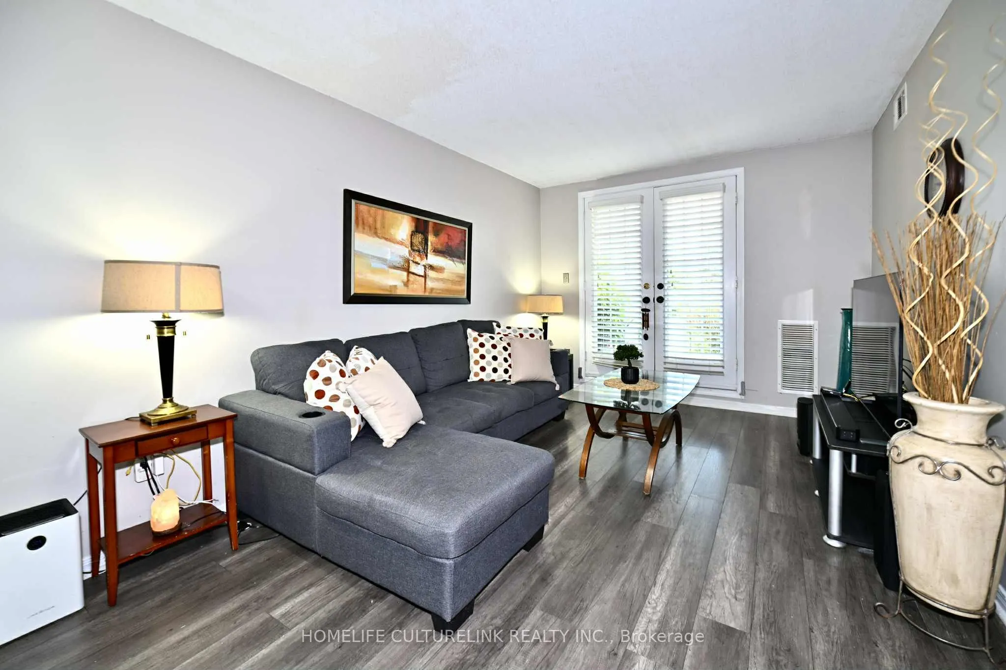 84 Petra Way E, #1