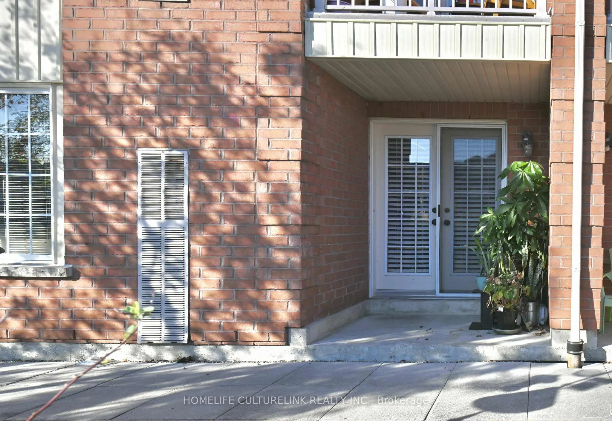 84 Petra Way E, #1