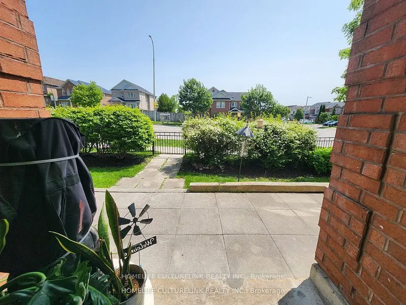84 Petra Way E, #1