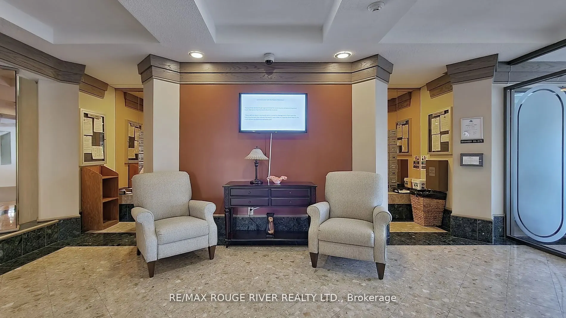 1880 Valley Farm Road, #1627
