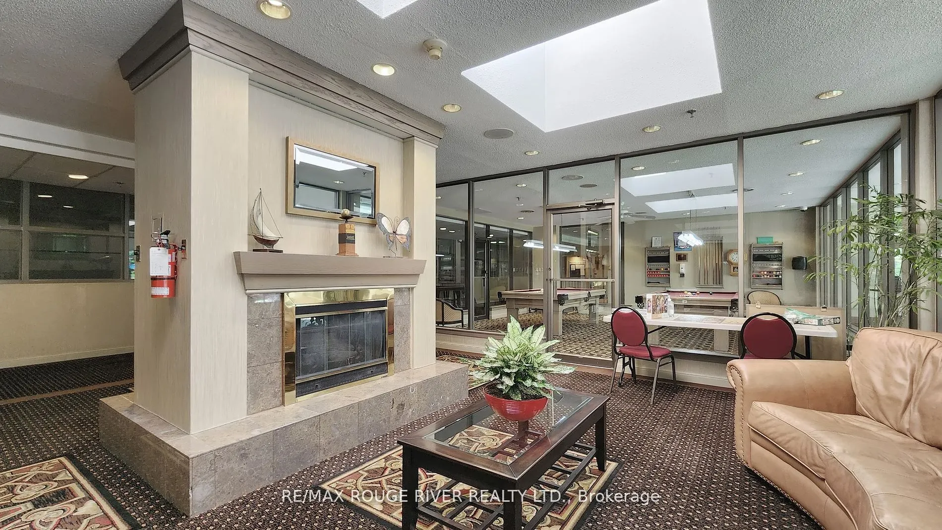 1880 Valley Farm Road, #1627