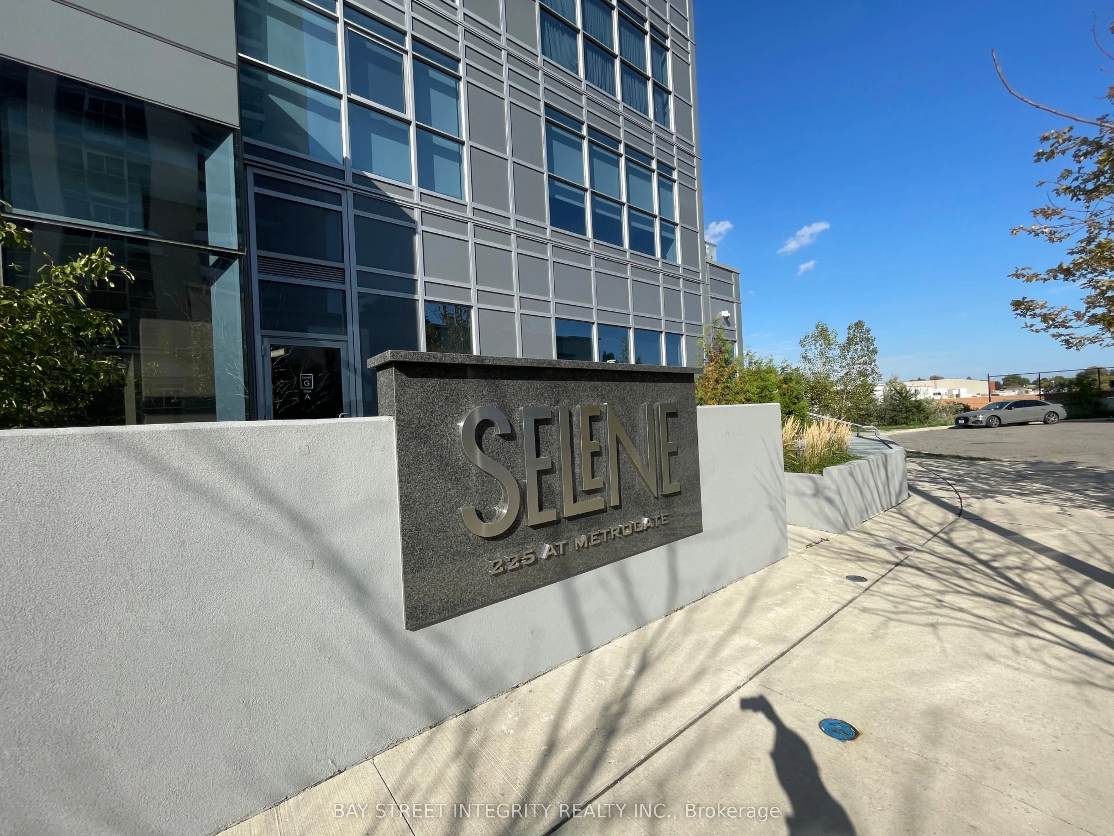 225 Village Green Square, #2901