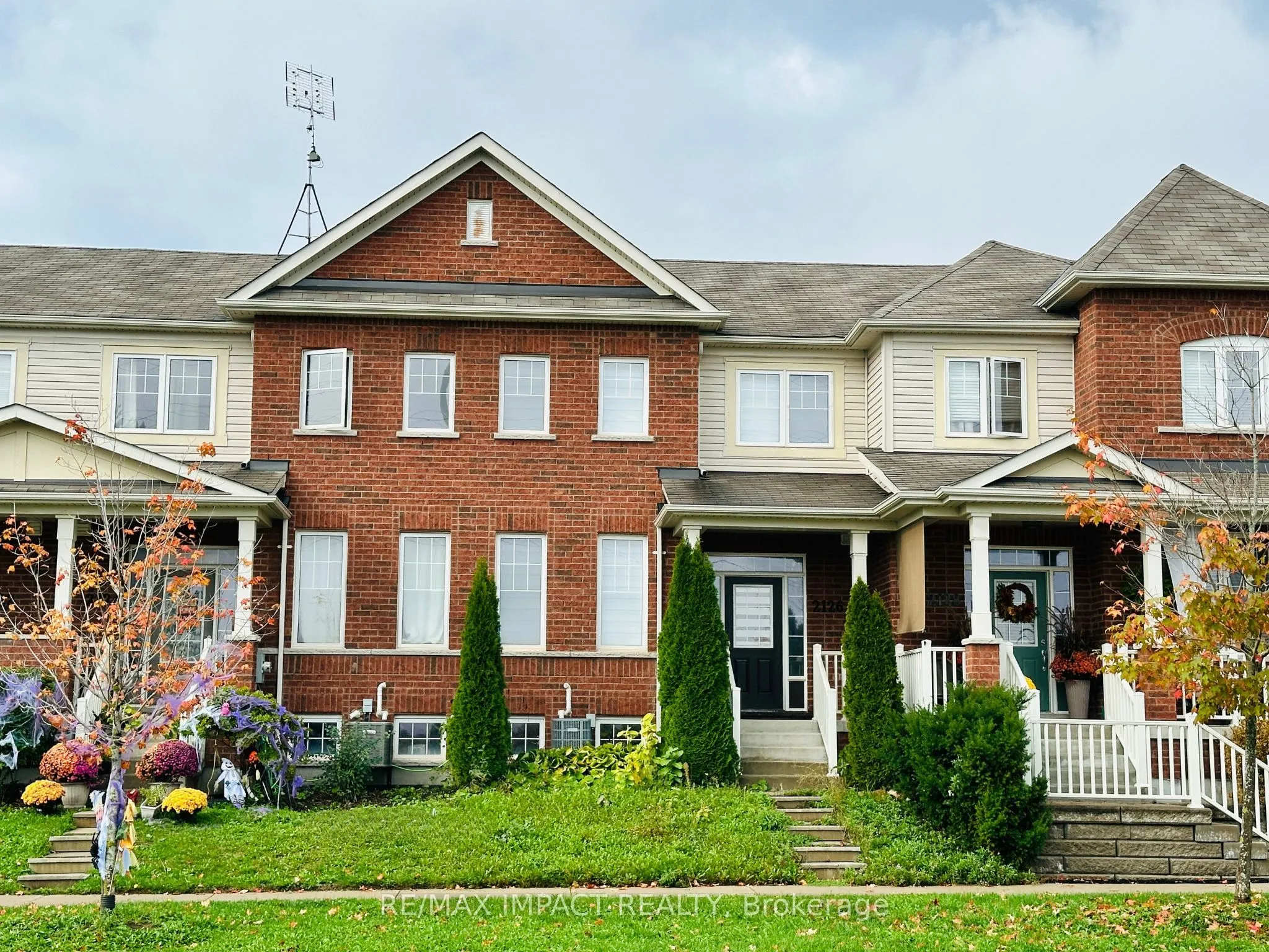 2126 Green Road