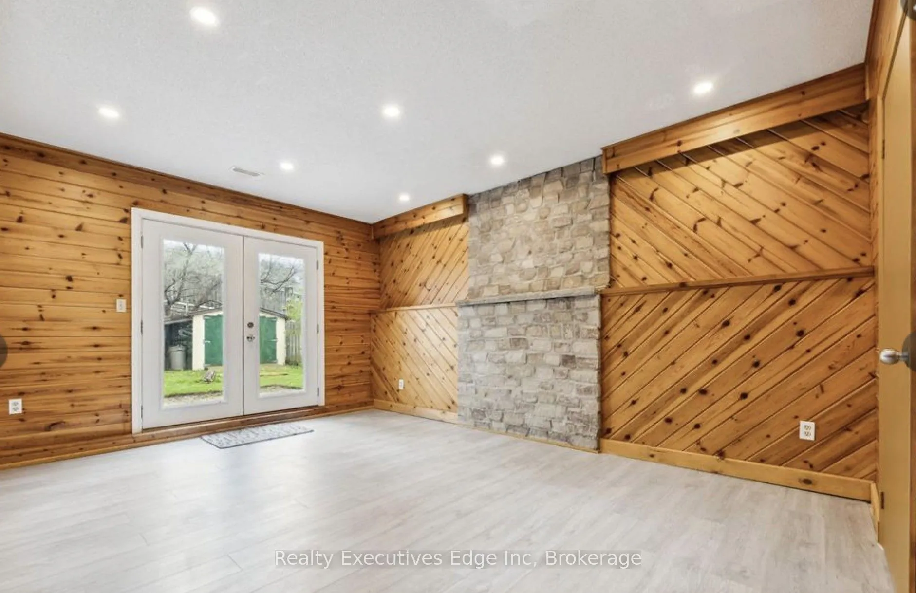 65 Overbank Drive