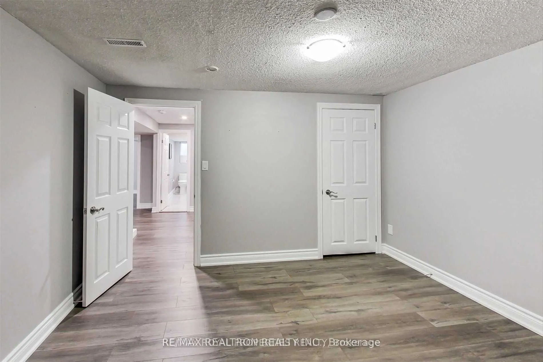911 Greenwood Crescent, #BSMT