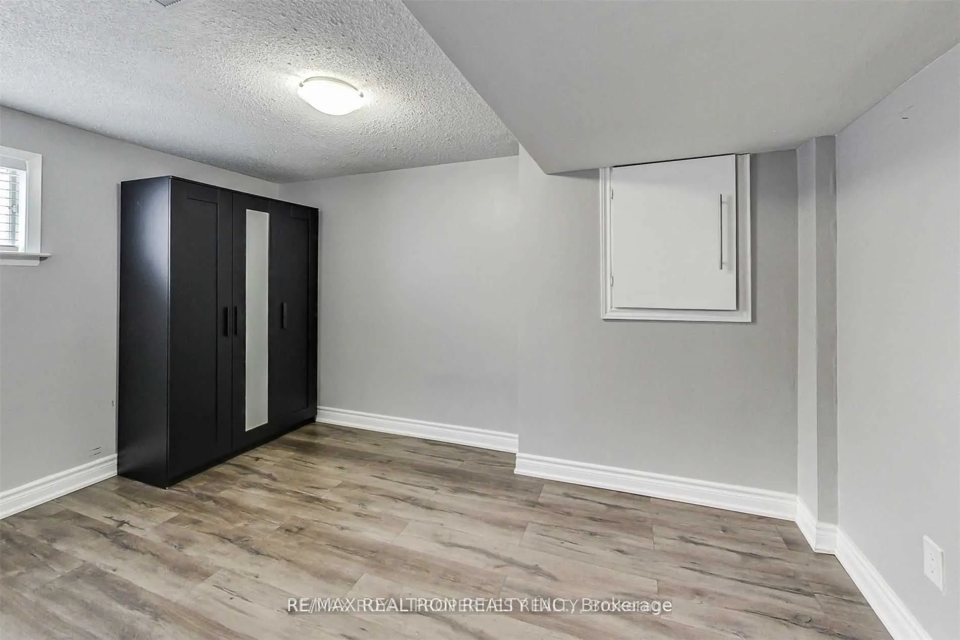 911 Greenwood Crescent, #BSMT