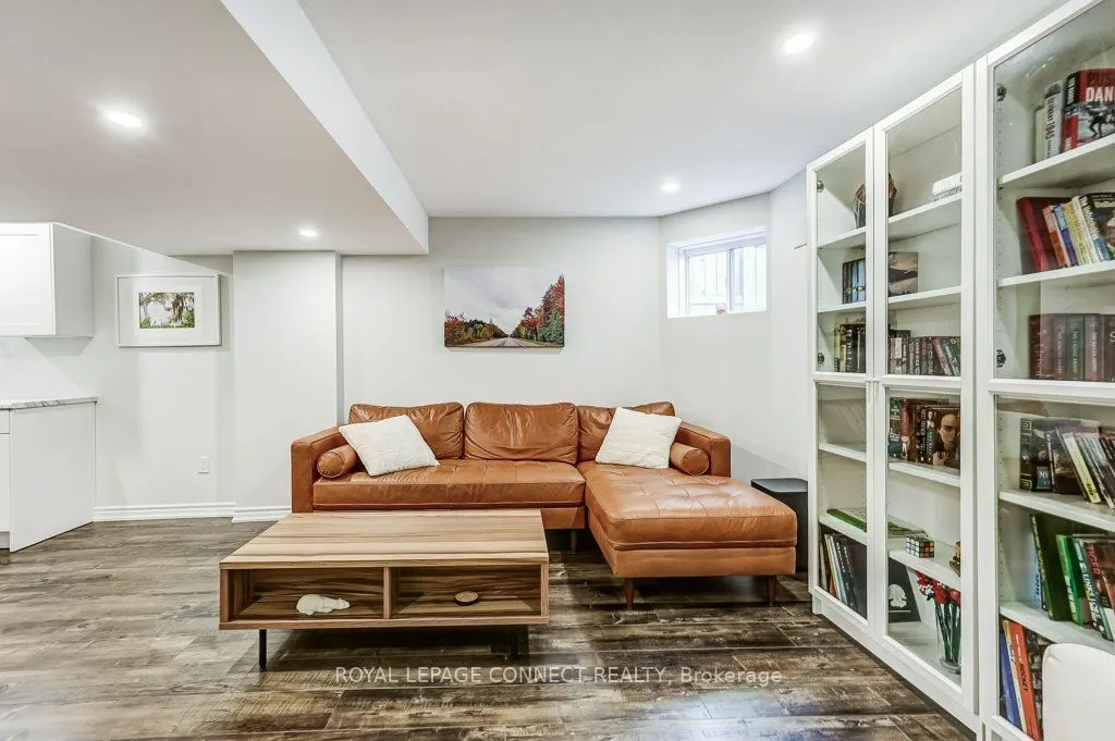 89 James Govan Drive
