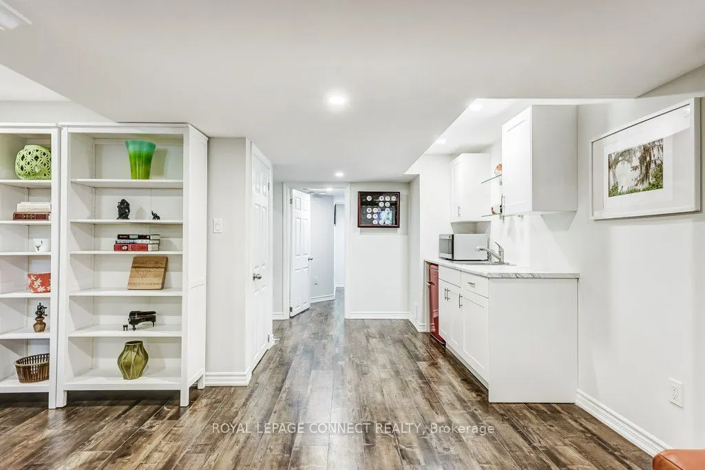 89 James Govan Drive