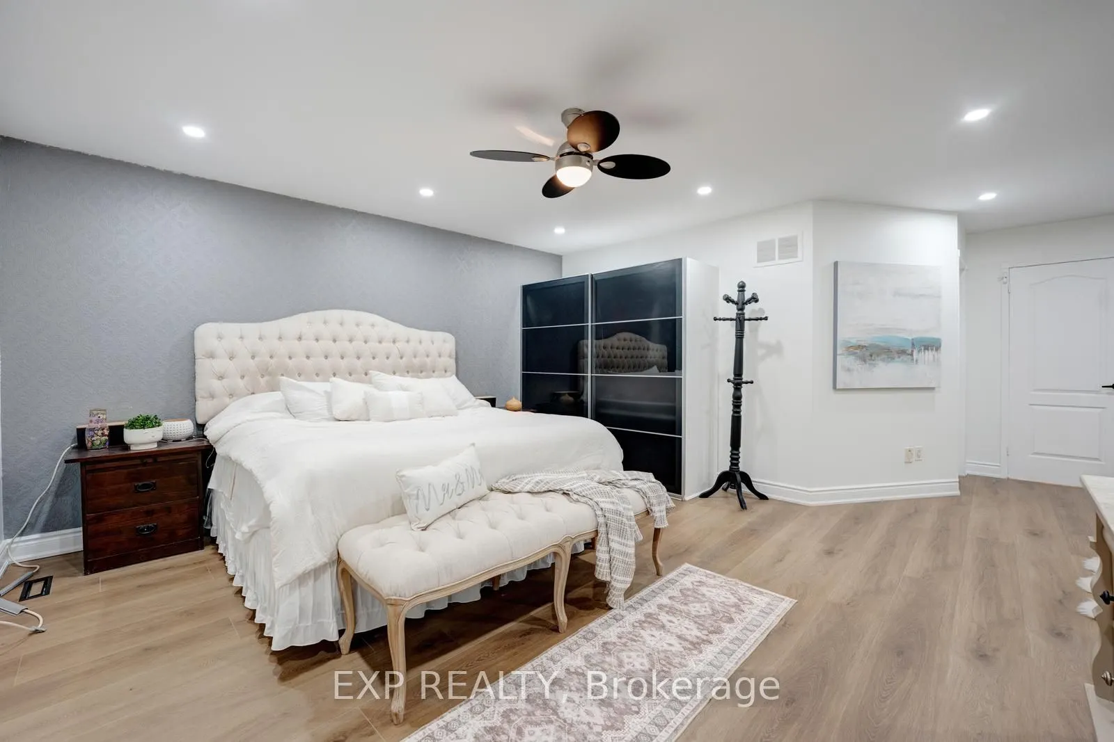 33 Hartrick Place