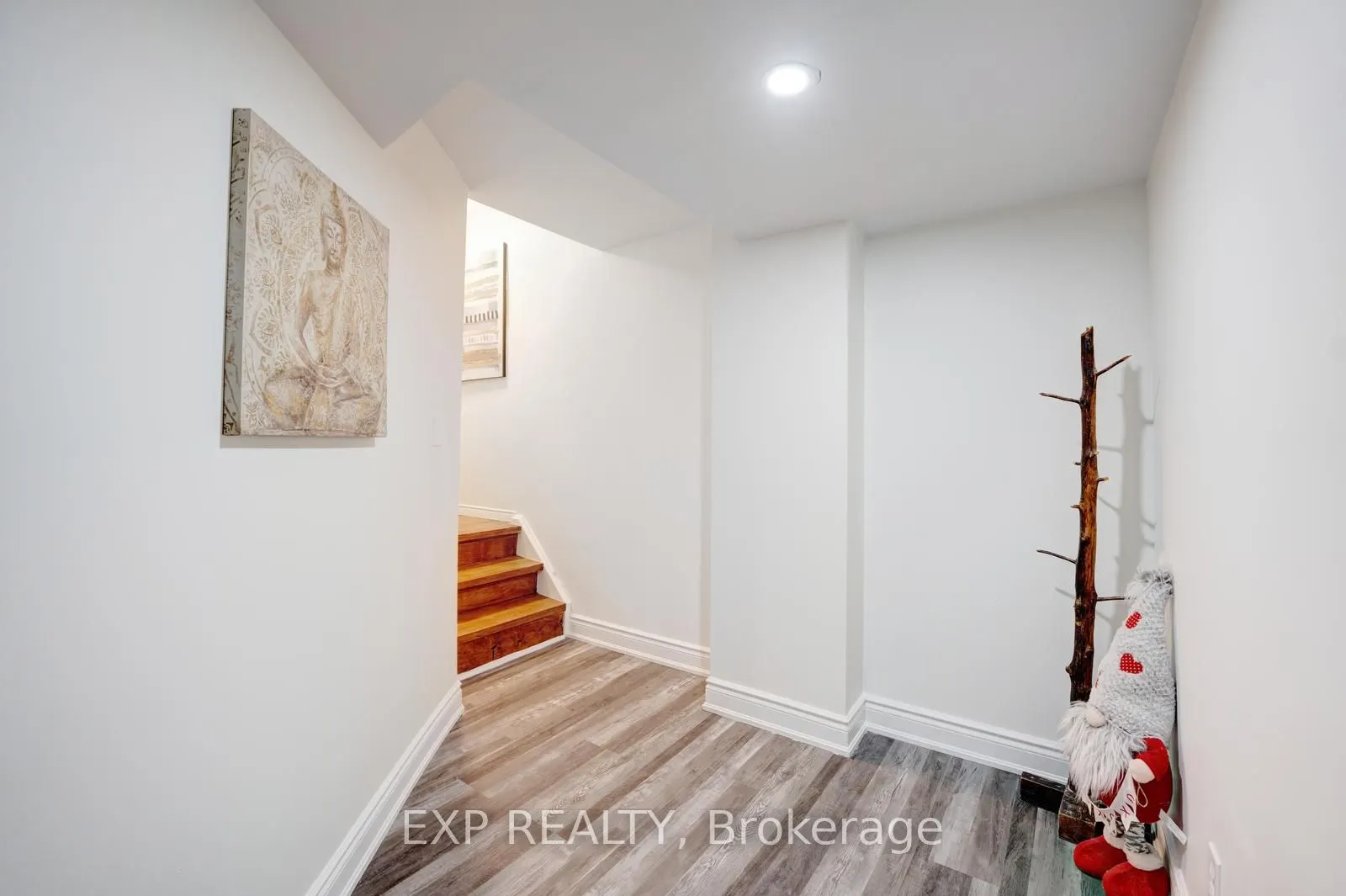 33 Hartrick Place