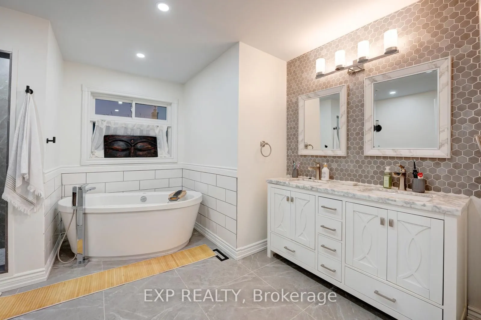 33 Hartrick Place