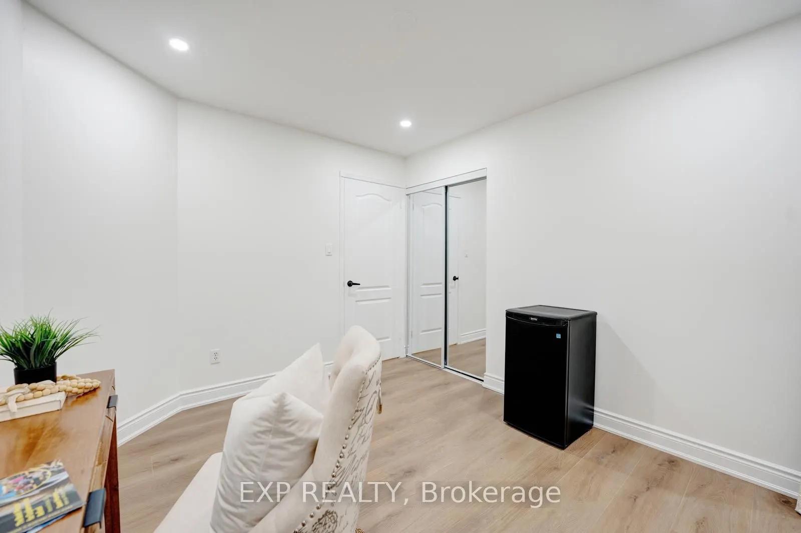 33 Hartrick Place