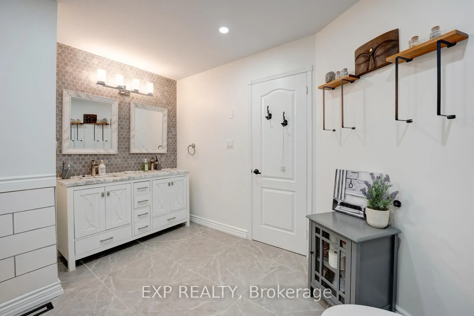 33 Hartrick Place