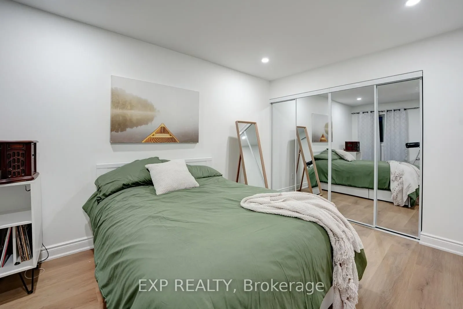 33 Hartrick Place