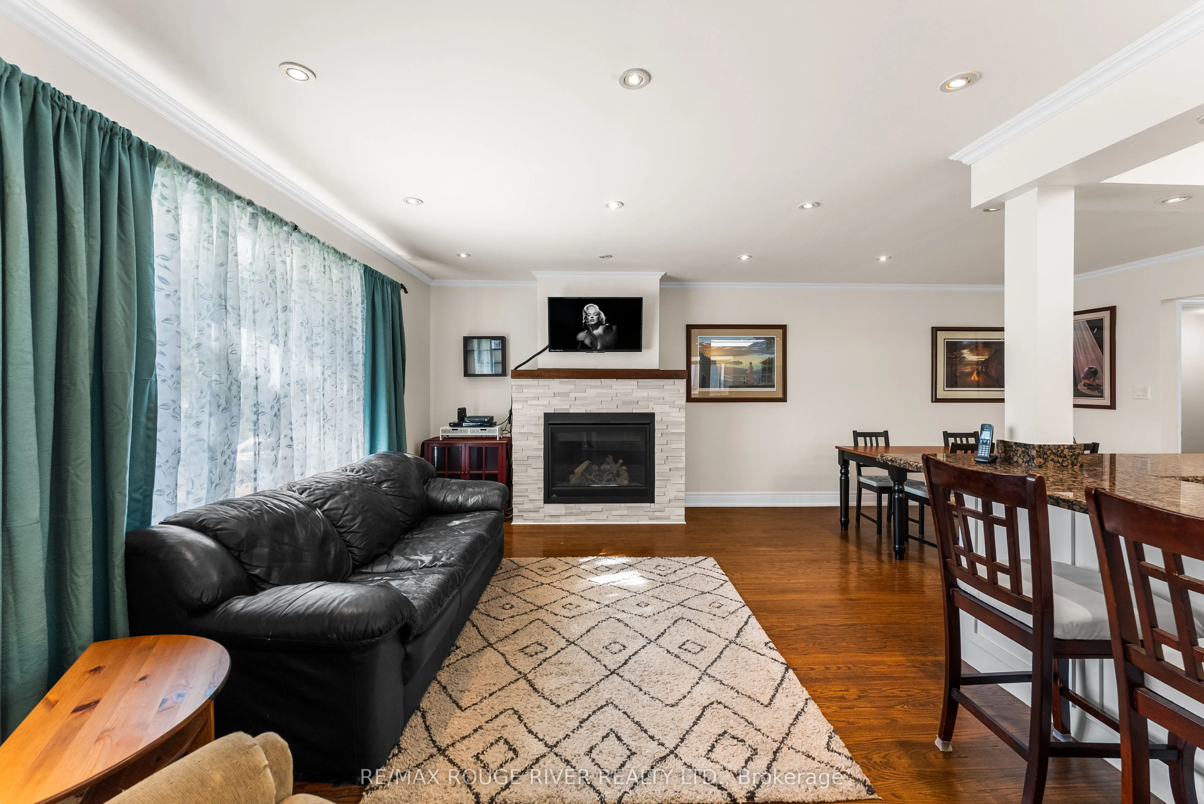 22 Tweedrock Crescent
