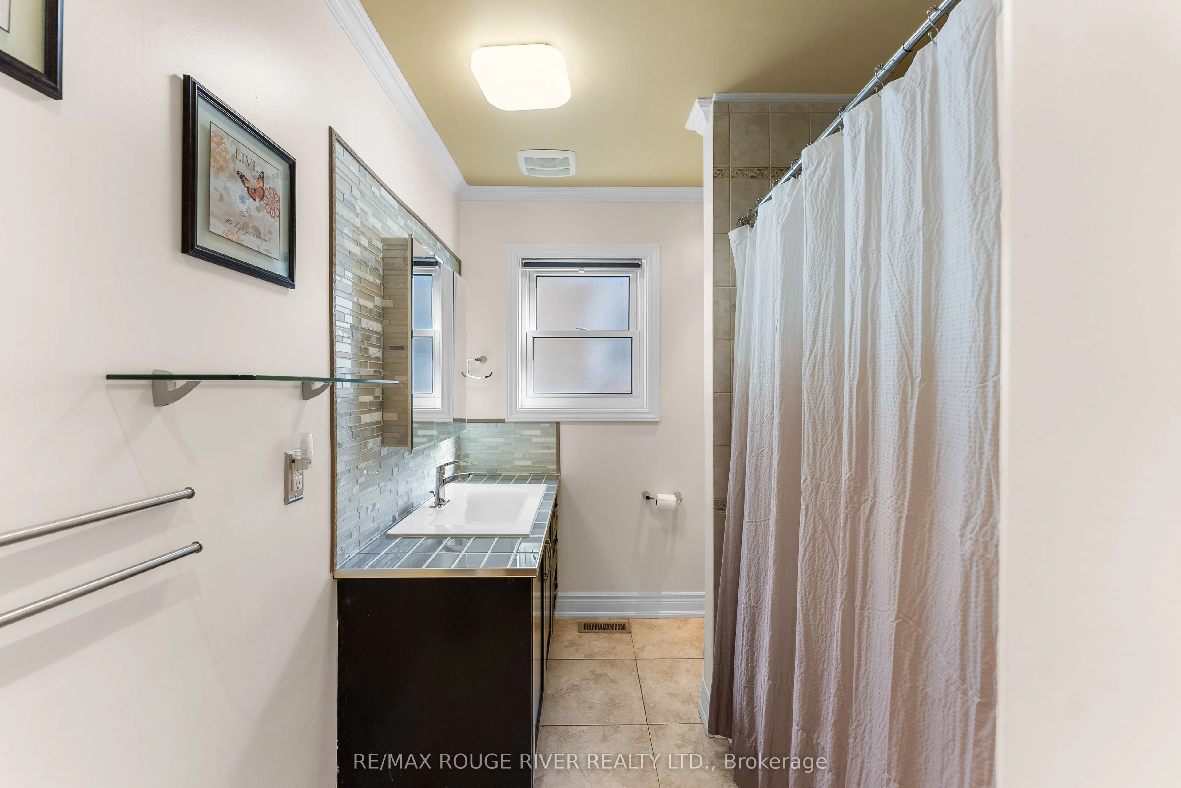 22 Tweedrock Crescent