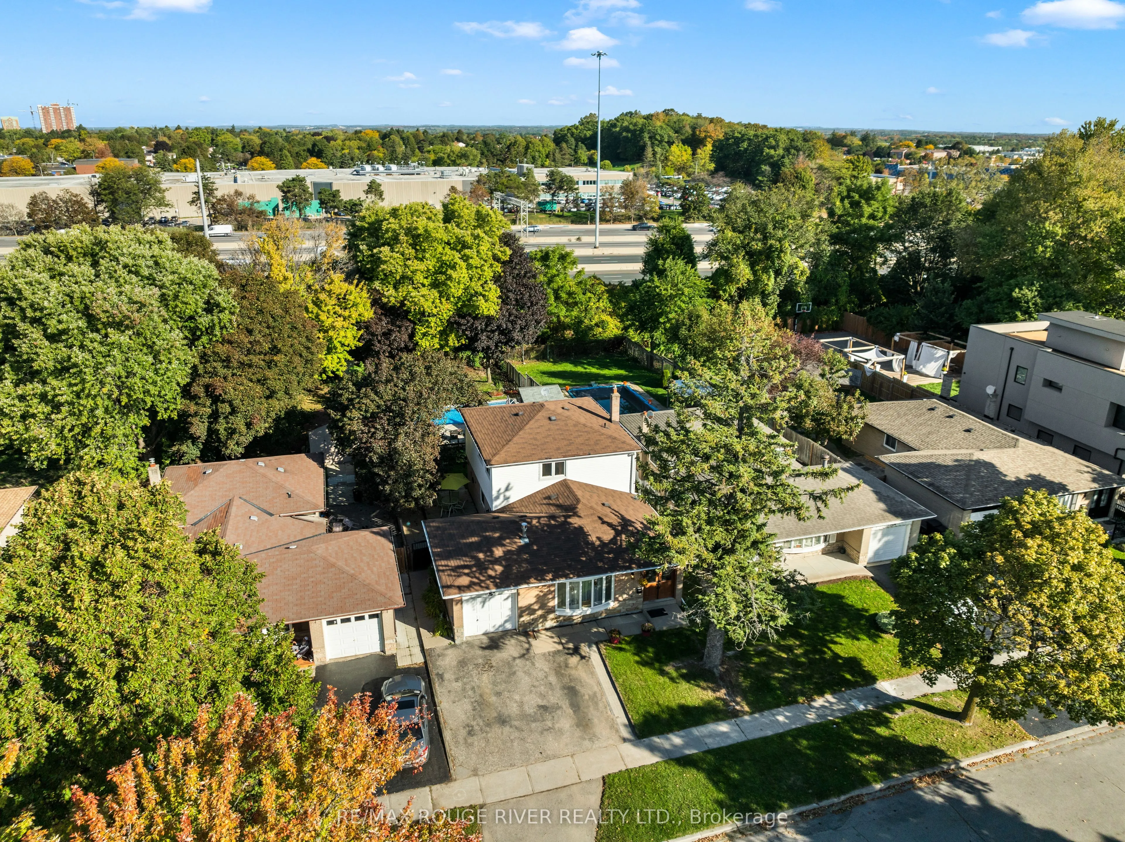 22 Tweedrock Crescent