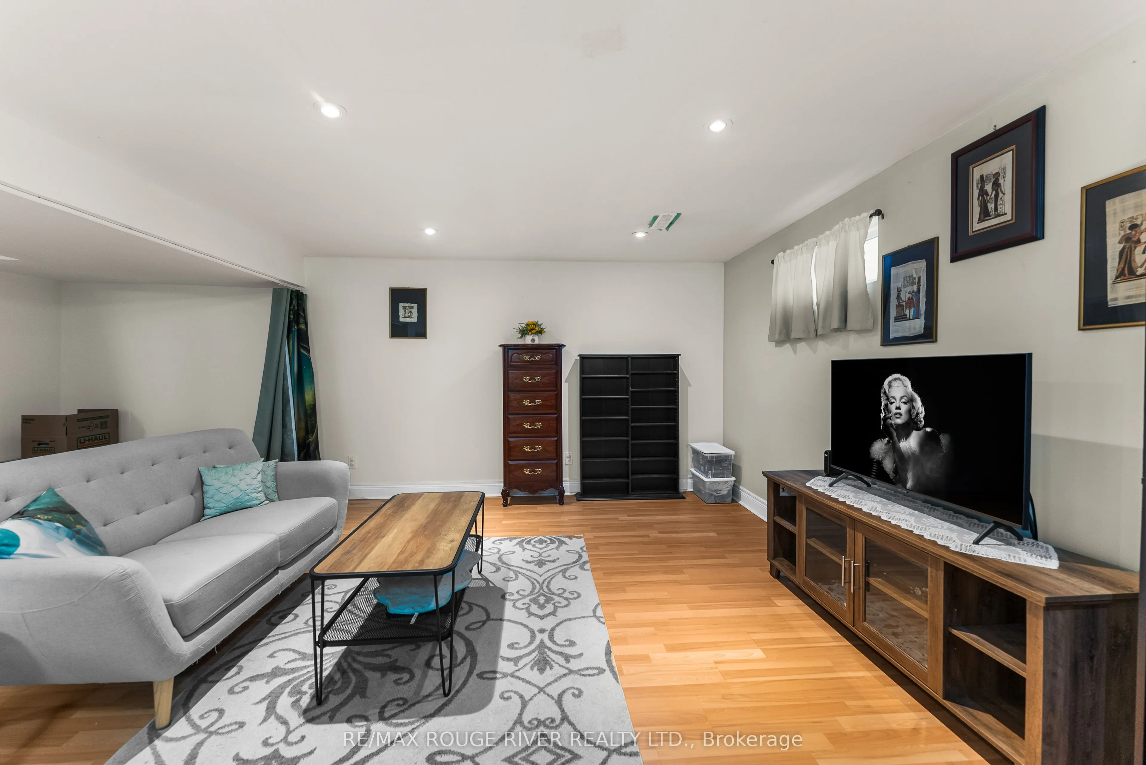 22 Tweedrock Crescent