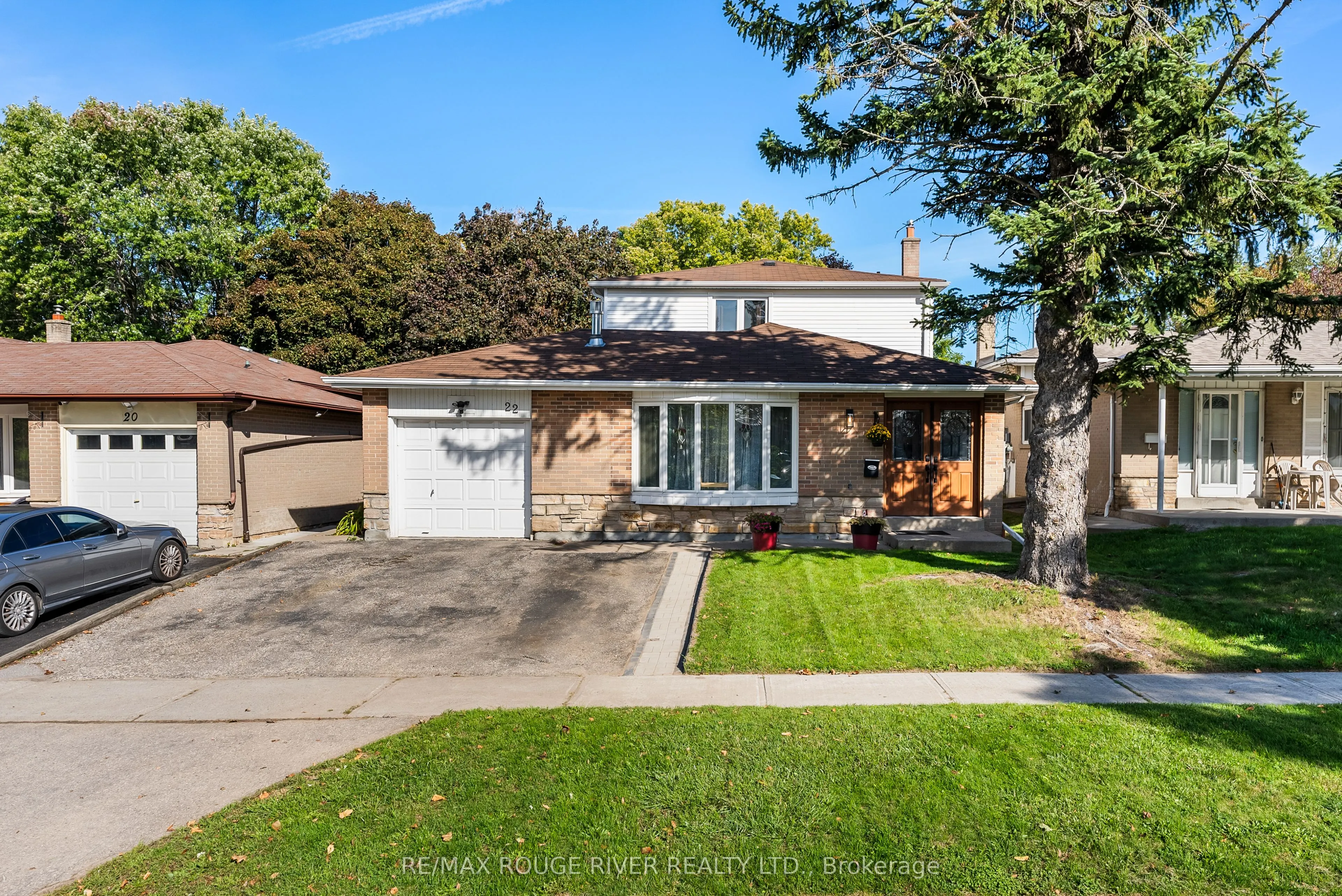 22 Tweedrock Crescent