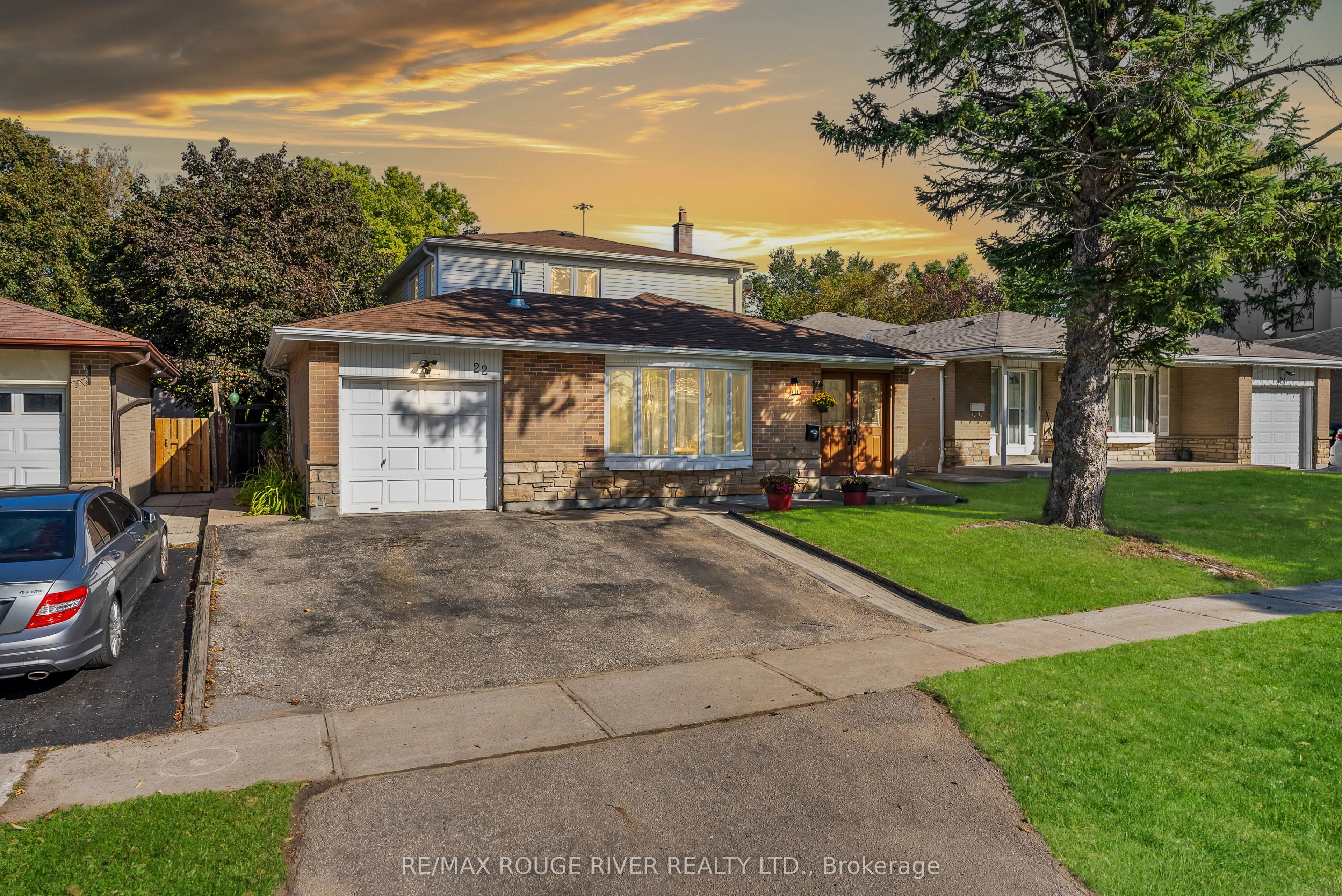 22 Tweedrock Crescent