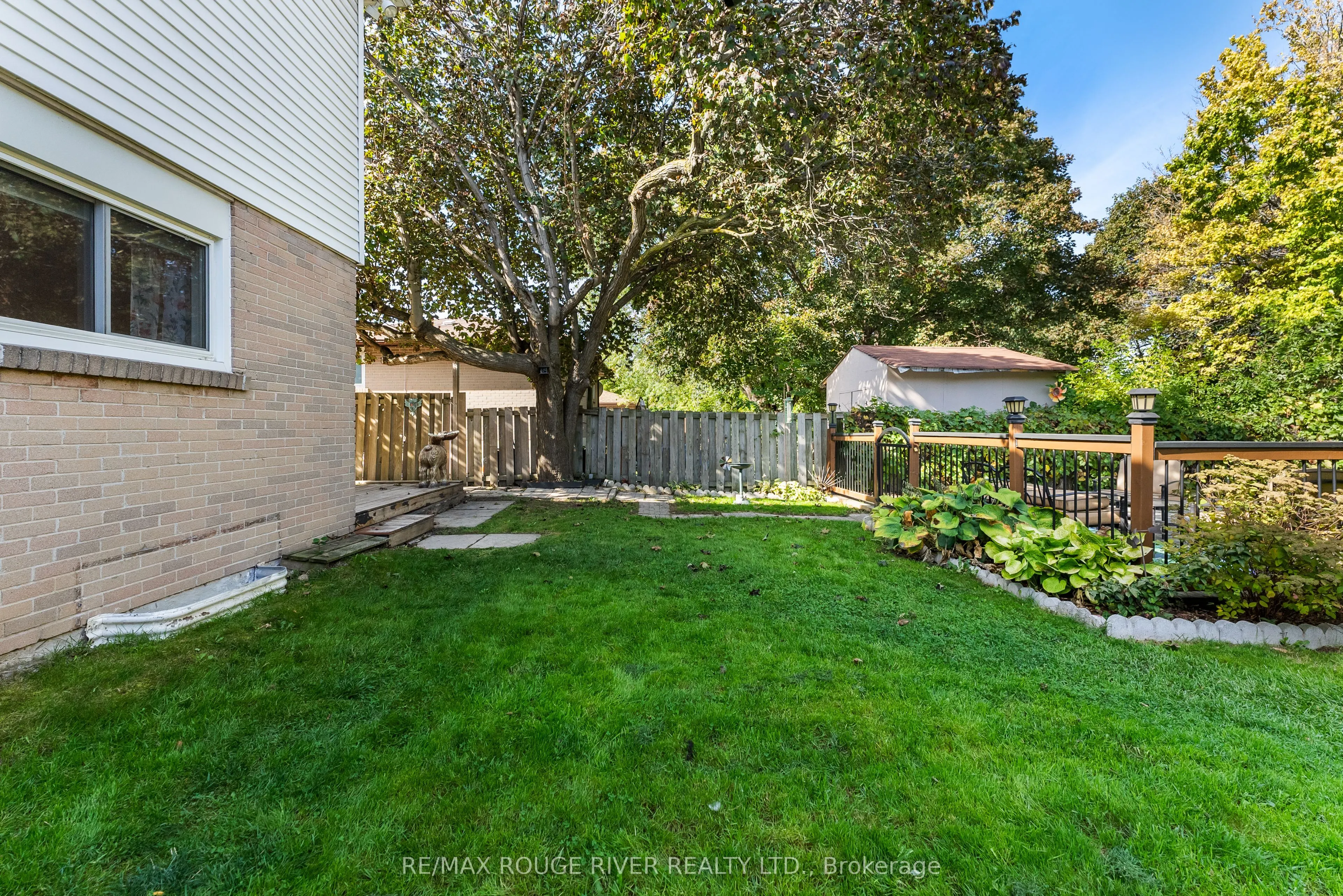 22 Tweedrock Crescent